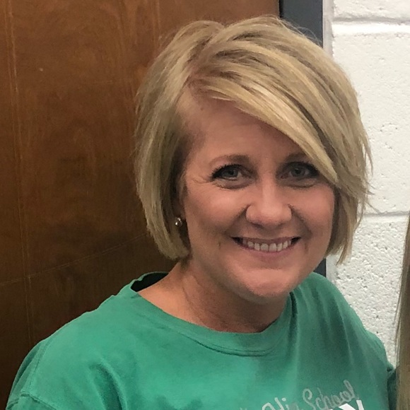 Meet your Posher, Lori - Picture 1 of 1